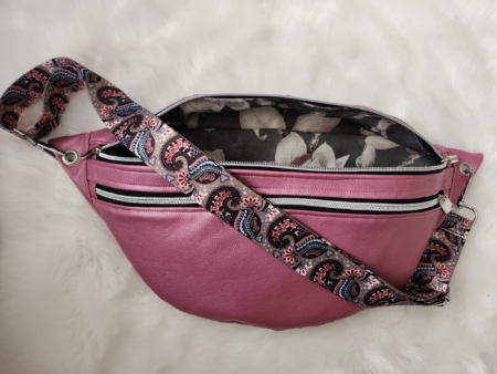 Tasche Vigo Slingbag - Body Bag - Handmade - M5 Armband